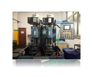 雙工(gong)搪孔機