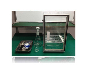 防塵防(fang)潮箱